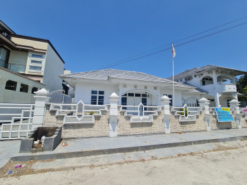 Di sewakan Rumah+ kantor + mess lokasi Damai Langgeng Soekarno Hatta tengah kota Pekanbaru
