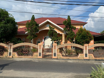 DIJUAL RUMAH MEWAH JL.LEMBAH RAYA dekat KANTOR LURAH TENGKERANG TIMUR