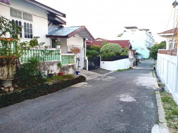 Dijual tanah dan bangunan tengah kota di Jl. Kuantan Gg Paluh  - Pekanbaru