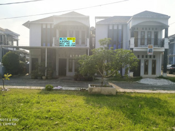 Dijual Rumah Cluster 2 Lantai Posisi Hook, Jl. Merak, Bukit Raya, Pekanbaru