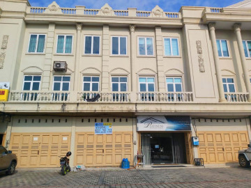 Dijual Ruko 3lt di Jl. SM. Amin / Royal Platinum - Pekanbaru