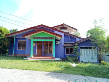 DIJUAL RUMAH BULATAN DGN TANAH YG LUAS Lokasi HARAPAN RAYA