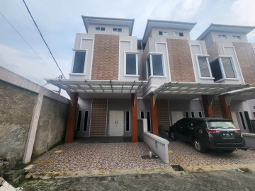 DIJUAL RUMAH CLUSTER KONDISI BARU LOKASI JL. LILI - PEKANBARU