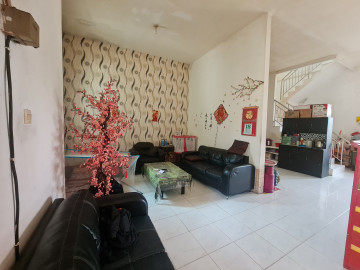 DIJUAL 1 UNIT RUMAH CLUSTER LANTAI 2 SIAP HUNI TENGAH KOTA  LOKASI JALAN PEMUDA UJUNG
