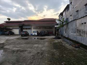 DISEWAKAN GUDANG LOKASI TENGAH KOTA JALAN ARIFIN AHMAD