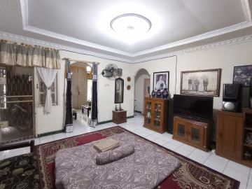 Dijual Rumah Bulatan 1LT Mewah, murah, tengah kota, tepi jalan besar JL.Bukit Barisan - Pekanbaru