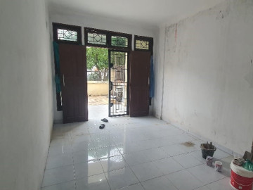 DISEWA RUMAH 2 LT SIAP HUNI DI JL RAMBUTAN - PEKANBARU