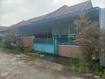 DIJUAL RUMAH DALAM KOMPLEK LOKASI DEKAT JL.PEMUDI - PEKANBARU