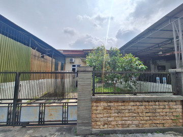 DIJUAL RUMAH LUAS LOKASI DEKAT JL.KULIM/RIAU-PEKANBARU