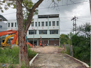 Disewakan Ruko Gandeng 3lt lokasi Jl. Riau Ujung - Pekanbaru