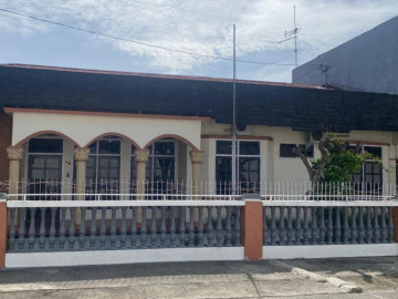 Dijual Rumah Bulatan 2 Lt Samping Type 300/412 M2 Jl Veteran Dalam- Kec Padang Barat, Kota Padang