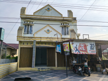 Dijual Ruko 3 Gandeng bonus Kos-kosan 7 pintu di Jl. tanjung Datuk Kec. Limapuluh