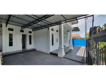 DIJUAL RUMAH 2 LT TYPE 236/220 - JL PARIT INDAH