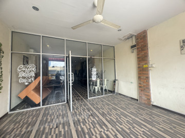 DISEWAKAN RUKO 3 LT  JL.JEND SUDIRMAN