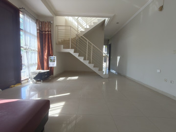 DIJUAL RUMAH CLUSTER MEWAH LOKASI TENGAH KOTA JALAN RIAU