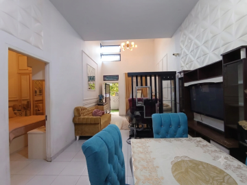 Dijual Rumah Tengah Kota - Di Daerah Jalan Kayu Manis Pekanbaru