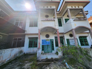 Dijual/ disewakan 2 unit Rumah 2 lt Jl. Karya Bakti