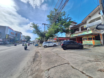 DIJUAL RUKO 2 LT POSISI HOOK LOKASI TEPI JALAN JL.IMAM MUNANDAR / HARAPAN RAYA-PEKANBARU