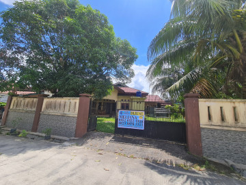 DIJUAL 1 UNIT RUMAH BULATAN TEPI JALAN LOKASI HARAPAN RAYA TENGAH KOTA PEKANBARU