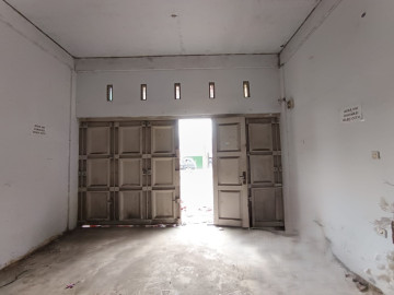 DI JUAL RUKO 2 ,5 LANTAI  JL CIPTA KARYA