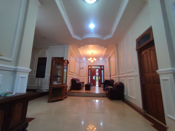 Di Jual rumah mewah 2lt, murah, siap huni dan nego Jl. Pemuda. Pekanbaru.