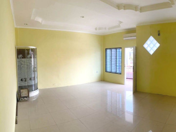 DISEWAKAN RUMAH 2LT SIAP HUNI LOKASI DEKAT JALAN RIAU - PEKANBARU