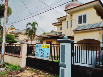 Dijual Rumah Mewah Posisi Hook, Jl. Bunga Raya, Pekanbaru