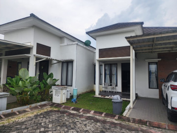 Dijual Rumah Cluster di Parit Indah