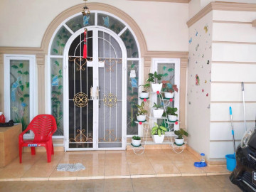 Dijual Rumah Mewah 2 Lantai, Jl. Kampar, Pekanbaru