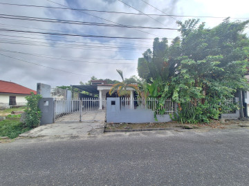 DIJUAL RUMAH BULATAN DENGAN TANAH LUAS LOKASI GOBAH-PEKANBARU