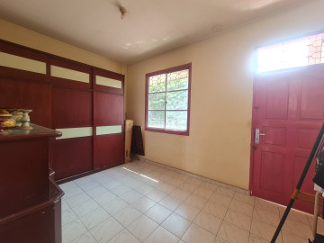 Di jual 2 unit ruko tepi Jalan Haji Guru Sulaiman Lokasi Jalan Riau tengah kota Pekanbaru