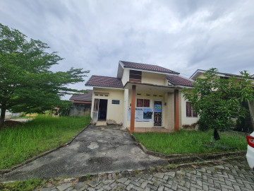 Di jual rumah siap huni lokasi Hangtuah dekat Asia Farm tengan kota Pekanbaru