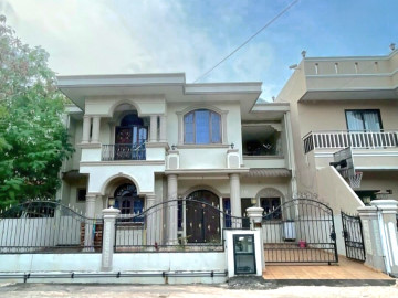 DIJUAL RUMAH MEWAH 2 LANTAI FURNISH LOKASI BATAM CENTER-BATAM