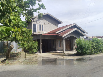 DIJUAL CEPAT RUMAH 2 LANTAI LOKASI JL.HANGTUAH-PEKANBARU