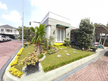Dijual rumah mewah full furnish, minimalis dan nego di Jl. Kasah / Mega Asri Sudirman - Pekanbaru