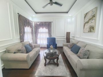 Dijual Rumah 2 Lantai Tengah Kota Siap Huni - Di Jalan Seroja Senapelan Pekanbaru