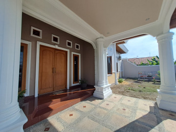 DIJUAL RUMAH BULATAN MEWAH FULL FURNISH DI DEKAT JL.DURIAN JL.GARUDA-PEKANBARU