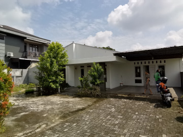 Dijual Rumah, Lokasi Strategis Tengah Kota, Bukit Raya - Pekanbaru