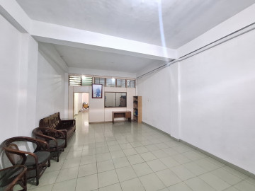 DIJUAL/DISEWAKAN 4 UNIT GANDENG  RUKO 3 LT LOKASI JL.TANJUNG DATUK-PEKANBARU