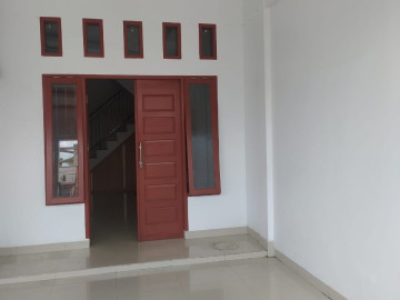 Di jual rumah 2 lantai siap huni lokasi Damai Langgeng tengah kota Pekanbaru