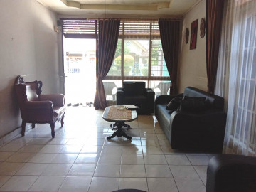 Dijual Rumah Bulatan Murah, Di Tepi Jalan Besar, Di Jl. Beringin - Pekanbaru