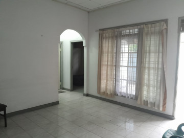 DIJUAL RUMAH DI JALAN TANGKUBAN PERAHU PEKANBARU