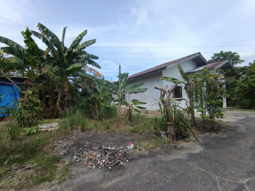 DIJUAL RUMAH DAN TANAH DI JL. SEPAKAT - PEKANBARU