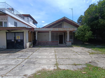 Dijual Rumah + Tanah Luas daerah Diponegoro