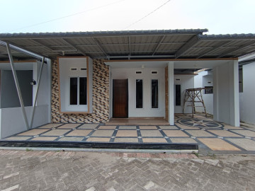 DI JUAL RUMAH JL HARAPAN RAYA