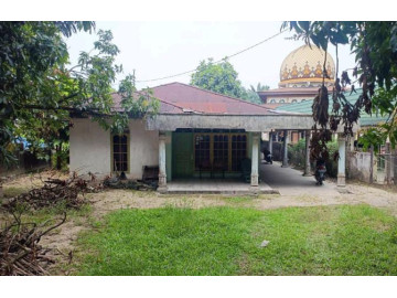 Dijual Rumah+ Tanah Pinggir Jalan Besar Lt.905 M2