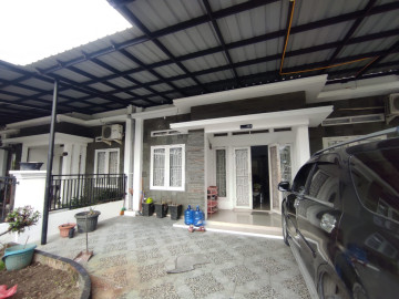 DI SEWAKAN RUMAH FURNISH DI JL. FAJAR  PEKAN  BARU