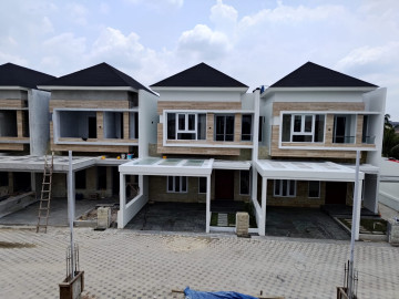 DIJUAL RUMAH CLUSTER MEWAH 2LT LOKASI TENGAH DEKAT KE JL. SOEKARNO HATTA - PEKANBARU