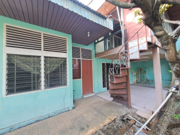 DIJUAL TANAH BONUS BANGUNAN LAMA LOKASI DEKAT JL.DAHLIA-PEKANBARU
