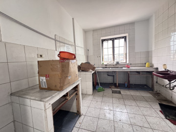 DISEWAKAN / DIJUAL RUK0  4 LT JL.JEND SUDIRMAN